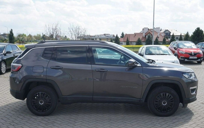 Jeep Compass cena 89900 przebieg: 119613, rok produkcji 2018 z Sieradz małe 466